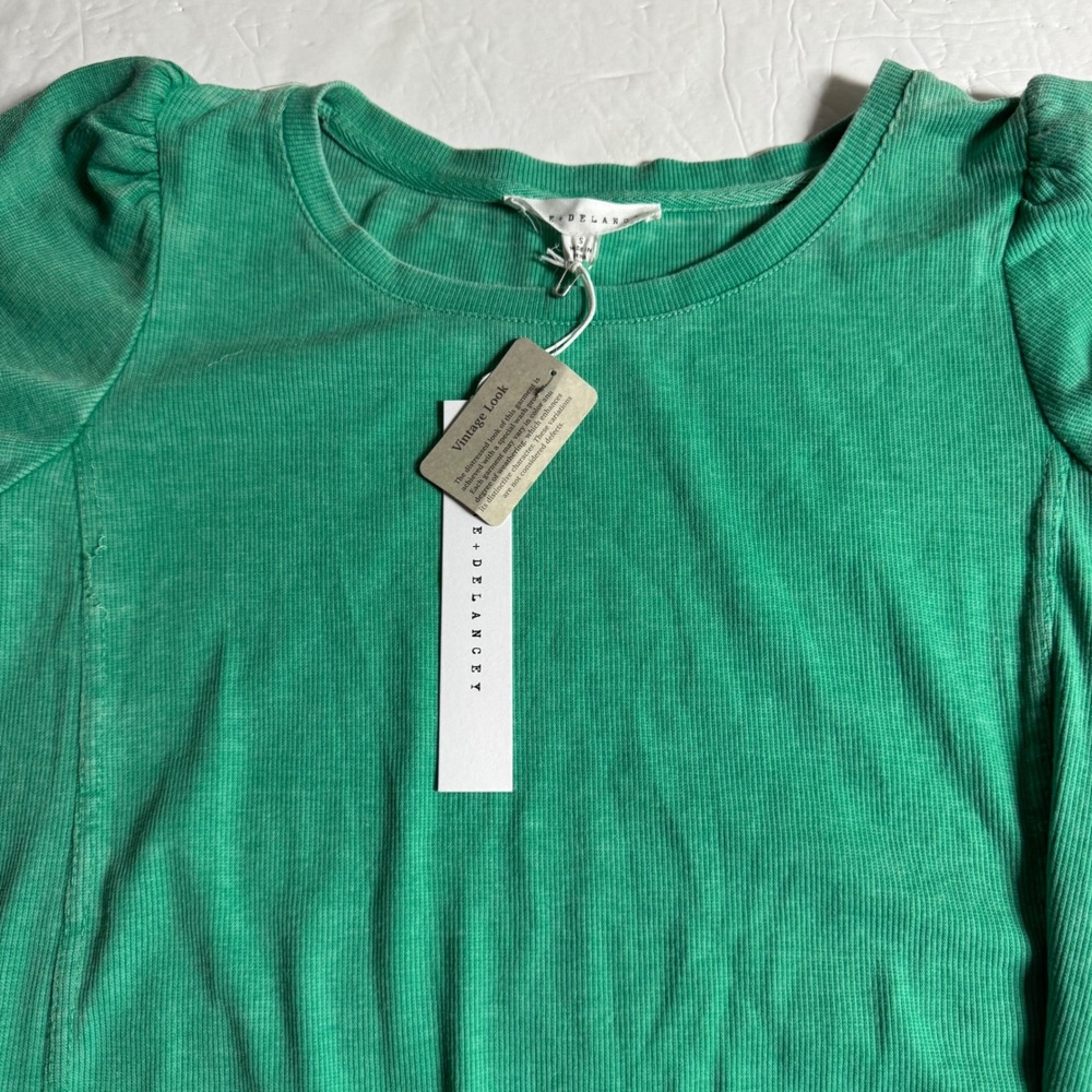 Jane + Delancey Green Ribbed Puff Sleeve Top Lettuce Hem NWT Small